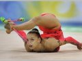 Евгения Канаева выиграла все индивидуальные упражнения, россиянки - первые в упражнении с обручами в Петербурге