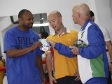 Американский боксер-профессионал Рой Джонс встретился с юными воспитанниками федерации бокса Находки