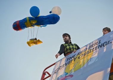 Во Владивостоке пройдут необычные соревнования Red Bull Gravity Challenge: Спасите яйца!
