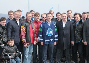 Владимир Миклушевский поздравил ХК «Адмирал» с закрытием хоккейного сезона