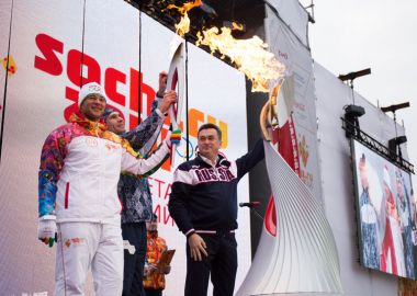 Факелоносцев Олимпийского и Паралимпийского огня приглашают принять участие в Первомайской демонстрации