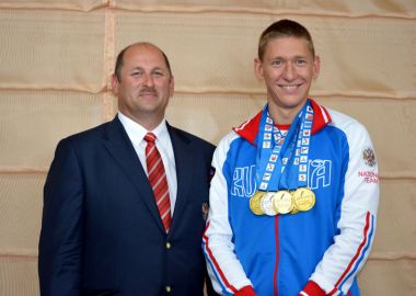 Шесть золотых медалей чемпионата России у приморского пловца Виталия Оботина