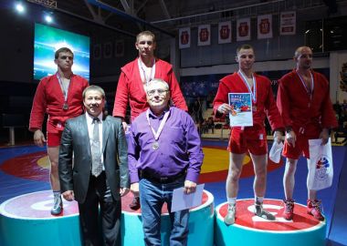 Приморские самбисты взяли рекордное количество медалей международного турнира «Мемориал Юрия Потапова»