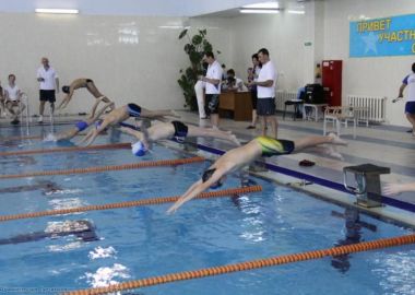 Партизанская школа плавания вырастила первых спортсменов