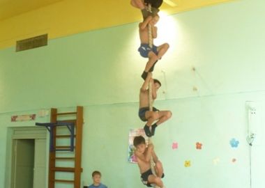 Спортсмены ДЮСШ «Атлетическая гимнастика» проводят лето с пользой
