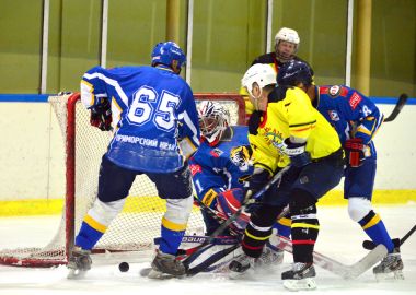 «Ночная хоккейная лига» стартовала в Приморье