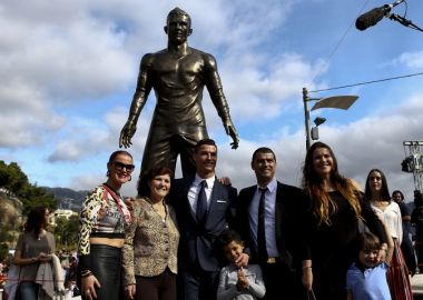 Криштиану Роналду установлен памятник на острове Мадейра
