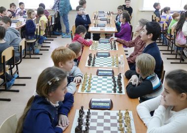 Во Владивостоке выявили сильнейших шахматистов среди школьников