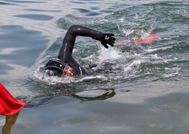 В День России около ста пловцов совершат заплыв через Амурский залив