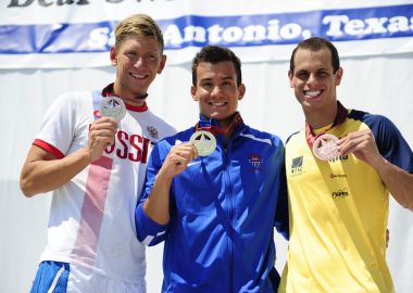 Виталий Оботин продолжает завоевывать медали чемпионата мира по плаванию