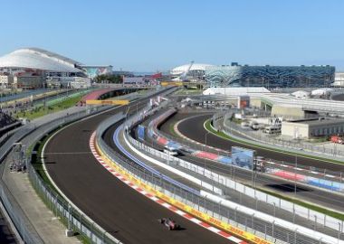 FIA утвердила календарь чемпионата "Ф-1" на сезон-2016, гонка в России пройдет 1 мая