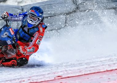 Соревнования по зимнему спидвею прошли в Уссурийске