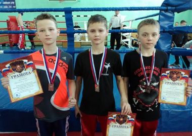 Приморские кикбоксеры привезли 44 медали с соревнований в Благовещенске