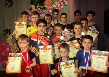 Лесозаводские спортсмены завоевали 13 медалей турнира по кикбоксингу