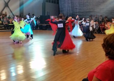Танцоры-колясочники выступили на фестивале «Бархатный сезон»