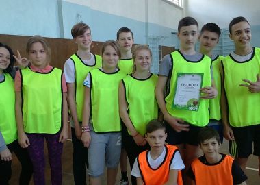 Сборная школы №7 г. Владивостока завоевала путевку на городской чемпионат по лапте