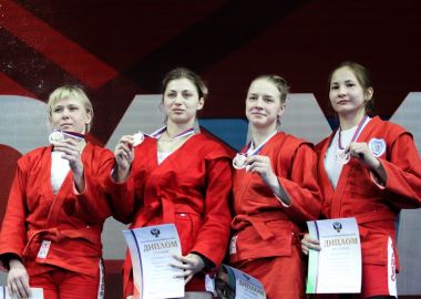 Приморские самбистки завоевали три путевки на чемпионат мира