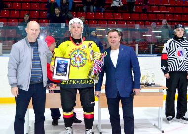 «Вольфрам» вновь завоевал звание победителя Ночной хоккейной лиги Приморья и путевку в Сочи
