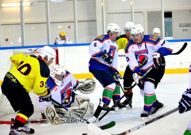 Приморский «Вольфрам» выиграл групповой этап Всероссийского Фестиваля Ночной Хоккейной Лиги в Сочи