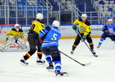 Молодежный «Вольфрам» продолжает борьбу на Всероссийском фестивале НХЛ в Сочи