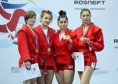 Приморские спортсменки завоевали полный комплект медалей на Чемпионате мира по самбо