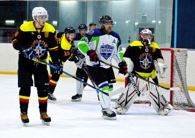 В Приморье стартовал хоккейный турнир «Лига надежды 18+»