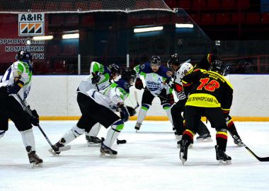 В Приморье стартовал хоккейный турнир «Лига надежды 18+»