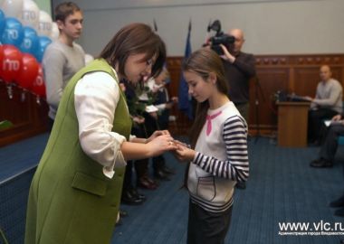 Во Владивостоке вручили знаки отличия ГТО