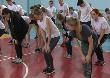 Приморские школьники поддержали российских спортсменов Олимпийской зарядкой