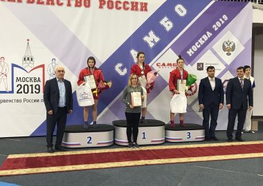 Две золотые медали выиграли приморские самбистки на Первенстве России