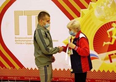 Самым спортивным отцам Приморья вручили награды фестиваля ГТО